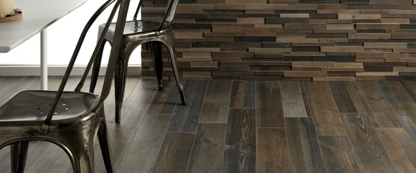 Panele ścienne drewniane 3D Natural Wood Panels zestawione z drewnianą podłogą