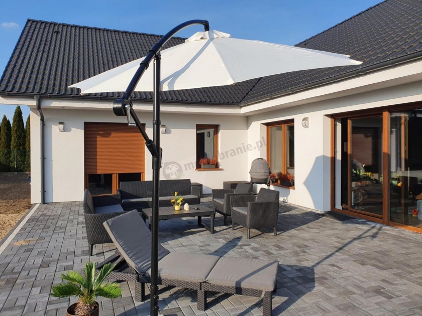 Duży parasol przeciwsłoneczny