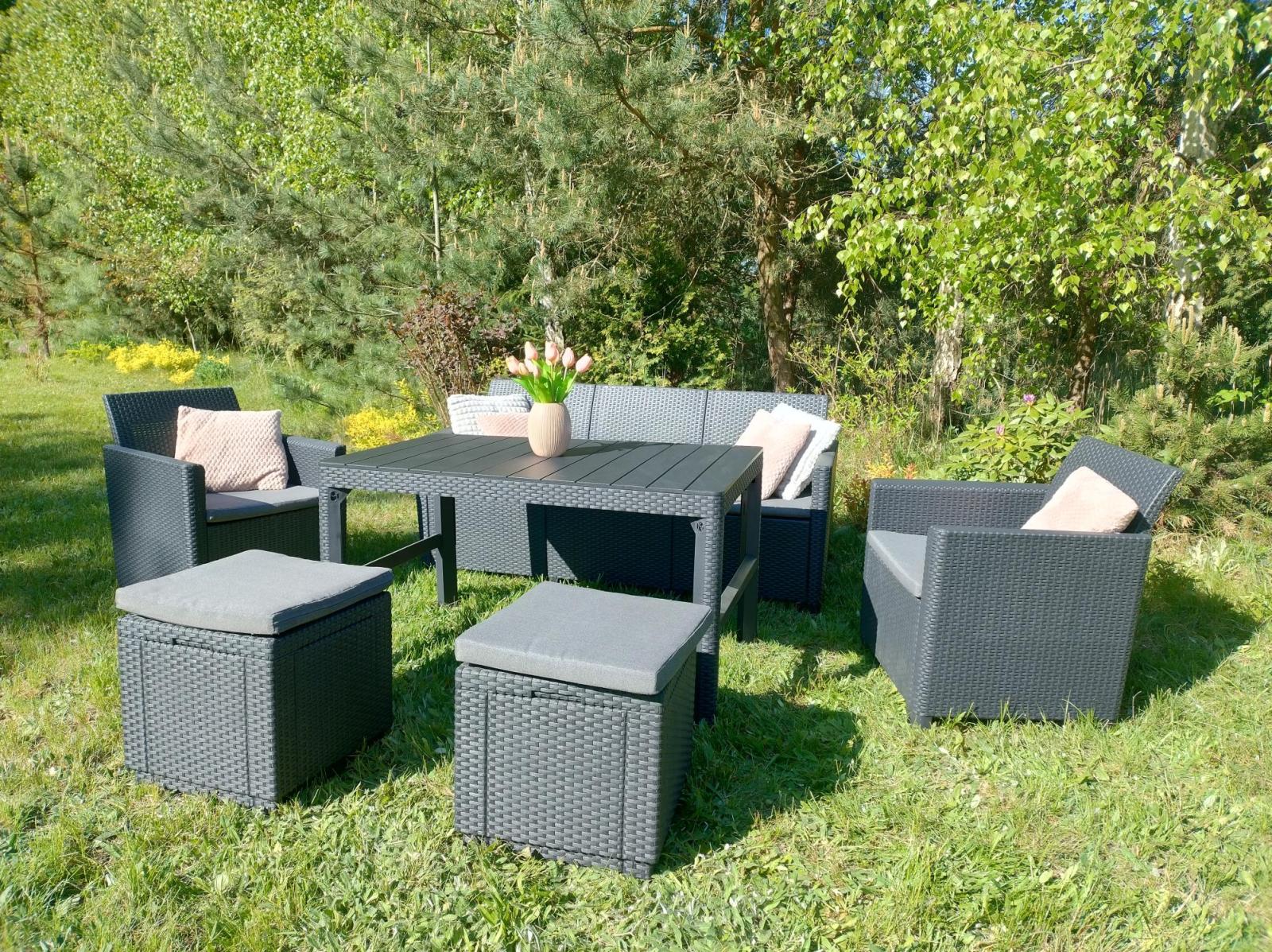 Grafitowy zestaw mebli na taras 7 miejsc - sofa, 2 fotele, 2 pufy i stół podnoszony K3L